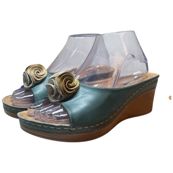 GOOD CHOICE Sydney Size 7.5 Turquoise Slip On Wedge Heel Sandals Floral Flower - Picture 2 of 14